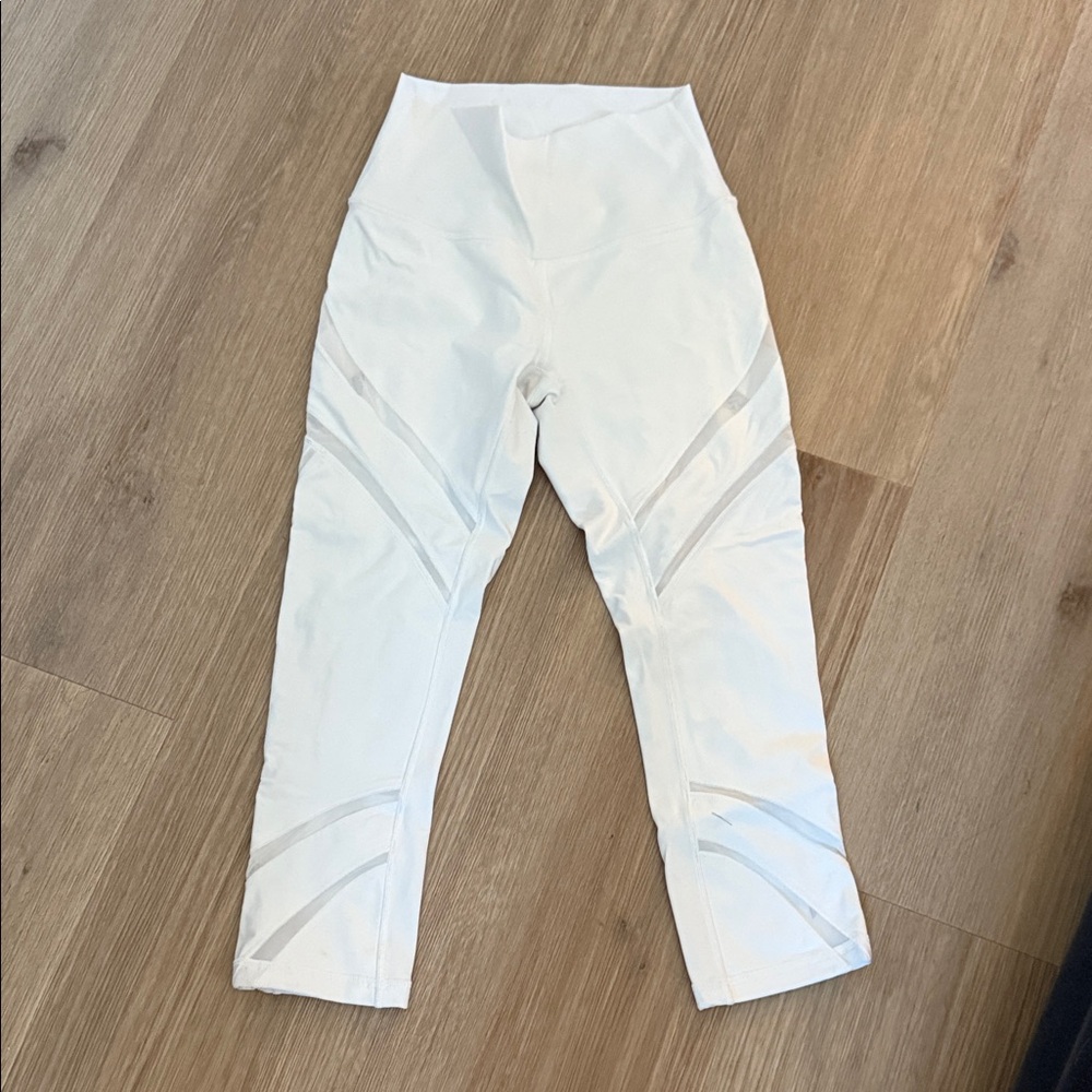 lululemon athletica women’s white super clean like brand new